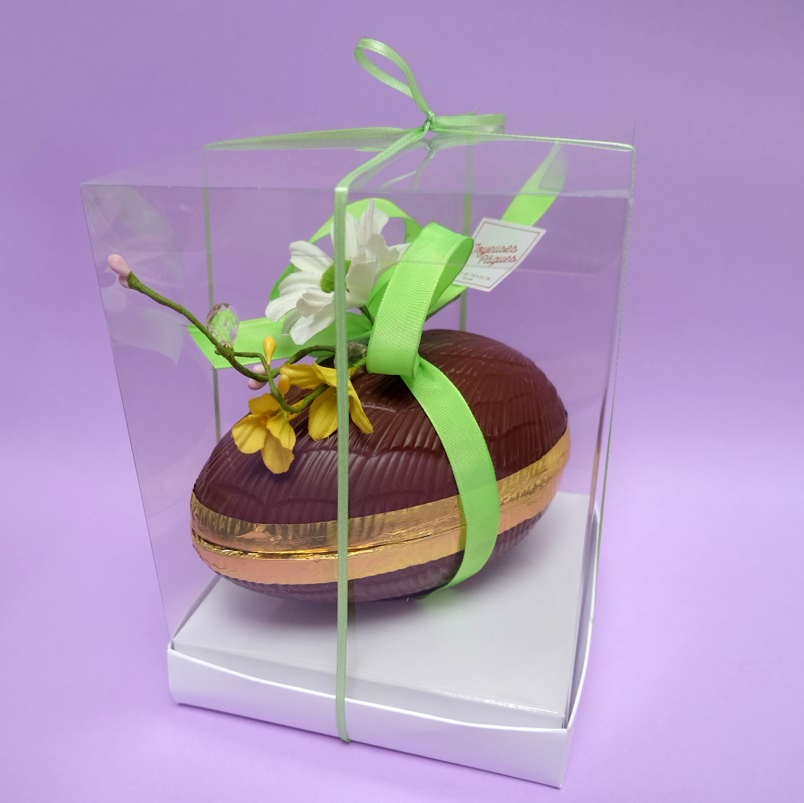 Oeuf n°6 garni de petits oeufs assortis