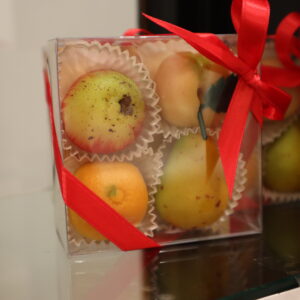 Boîte de 4 fruits en massepain